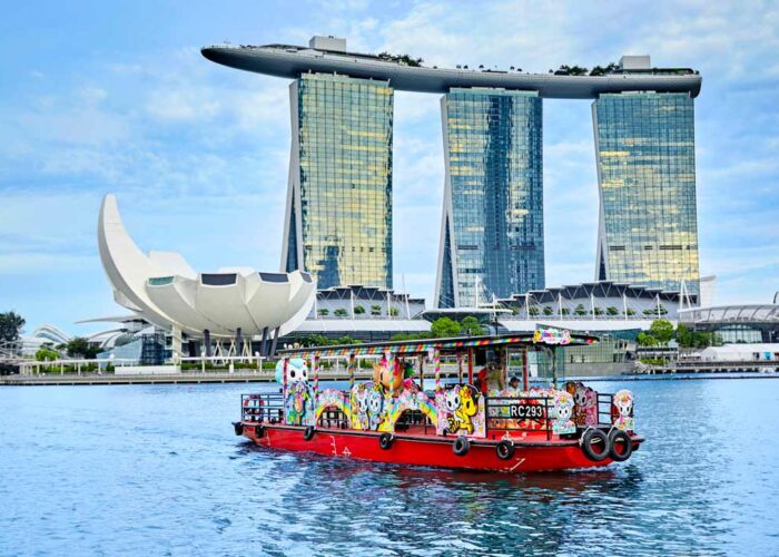 WaterB Singapore Themed River Cruise Image 1